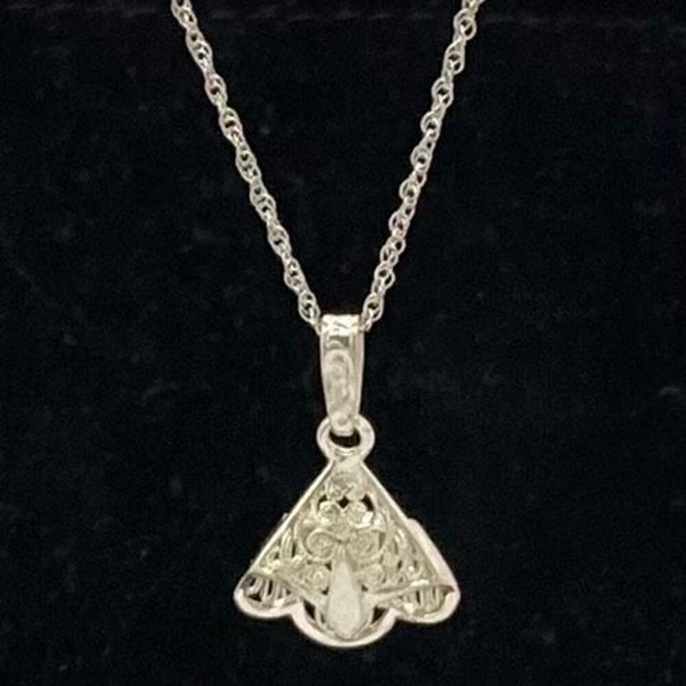AJA Sterling 925 Silver Pendant & Chain